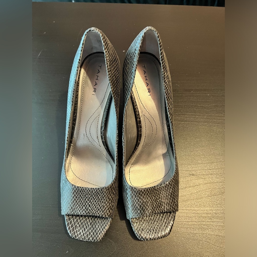 Tahari Women’s Peep Toe Heels